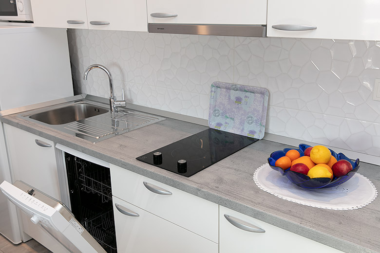 detail in the kitchen - apartments Kristina, Promajna