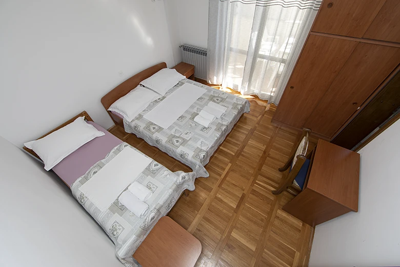 Apartments Tolj, Promajna - bedroom