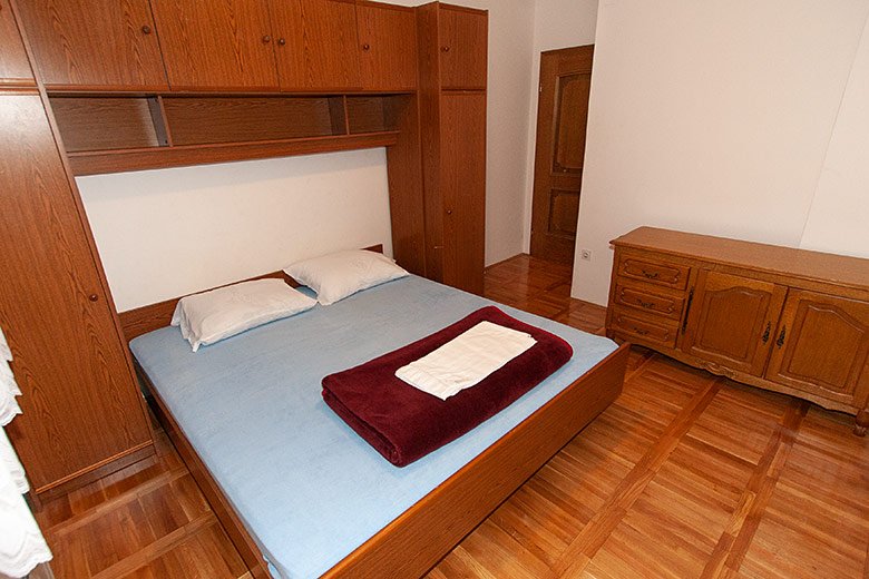 apartments Tolj, Promajna - bedroom